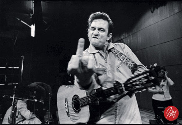 johnny-cash-fliiping-off-camera